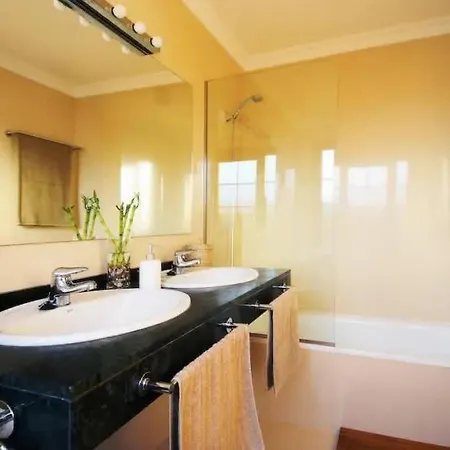 Villa Girasol With Hot Tub *